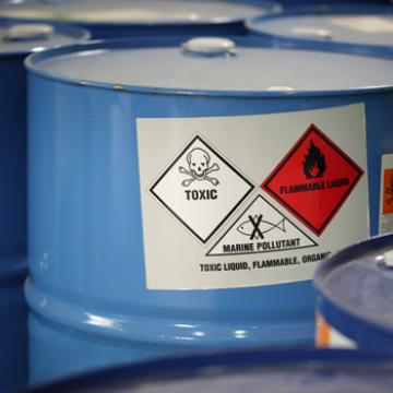 blue-barrels-drum-toxic-labels
