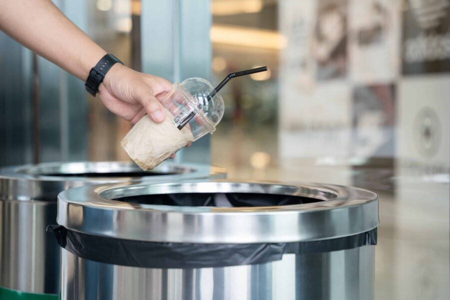 L'Oregon adopte des règles pour contrôler les déchets de matelas et de pneus dans le cadre de la REP