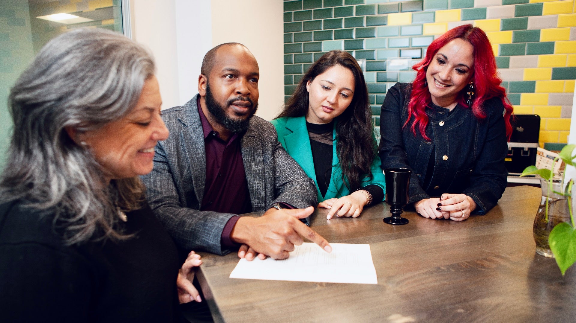 卓越した頭脳、開かれた扉  