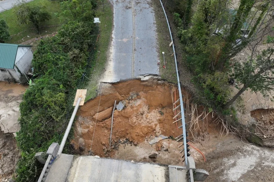 Navigating_Inevitable_Extreme_Weather