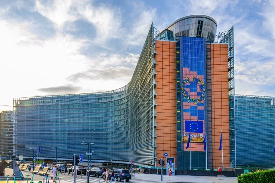 EU_Regulations_Building_Blue