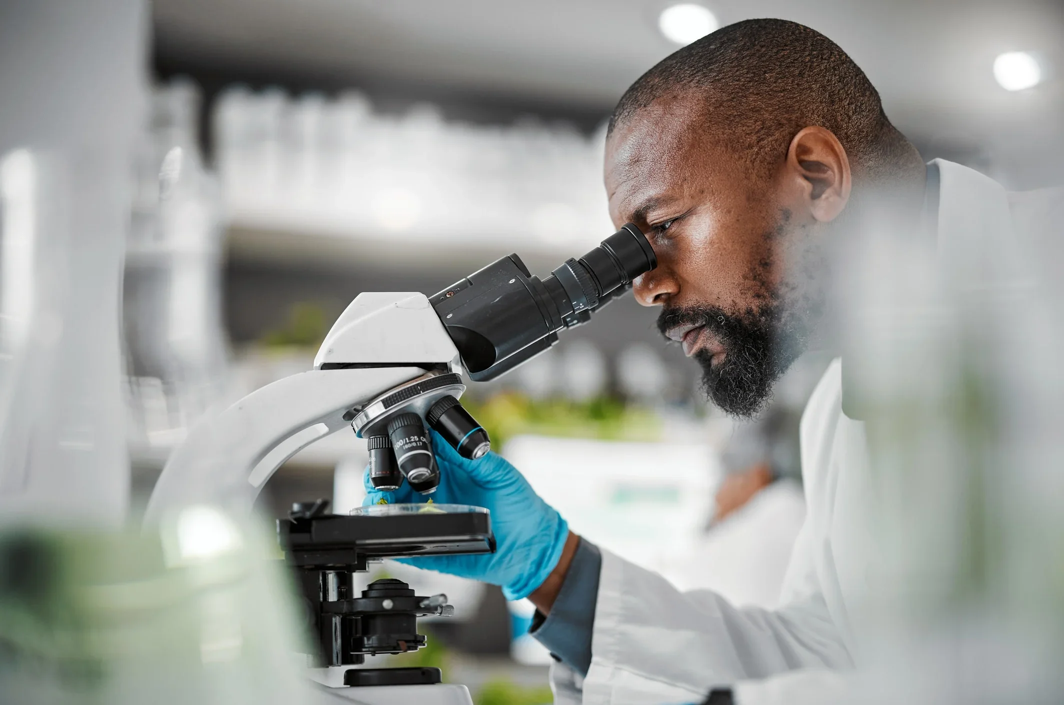 Leading pharmaceutical and biotechnology company Merck uses 3E ERC+ to create and manage tens of thousands of SDS across their product portfolio.